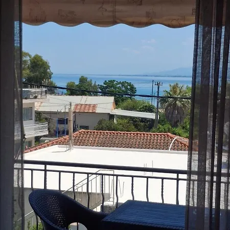 Olga's Sea & Port View House بيت للعطل